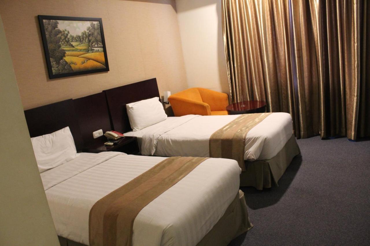 Asialink Premier Karawang Εξωτερικό φωτογραφία