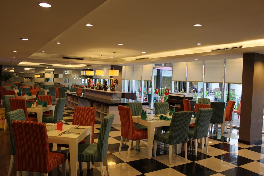 Asialink Premier Karawang Εξωτερικό φωτογραφία