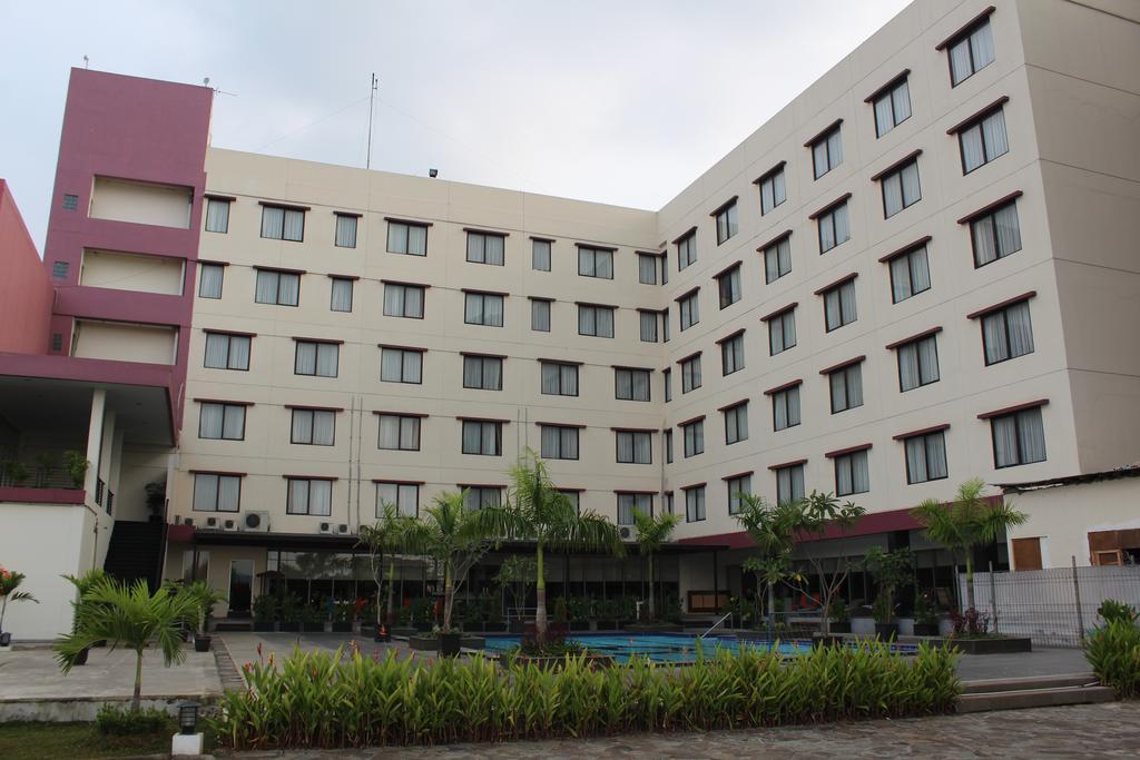 Asialink Premier Karawang Εξωτερικό φωτογραφία